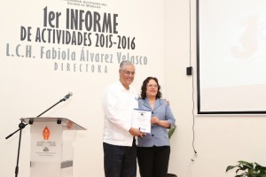 Directora de la Escuela de Estudios Superiores de El Jicarero rinde su primer informe de actividades