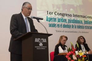 Lo social, materia de análisis y reflexión de los universitarios
