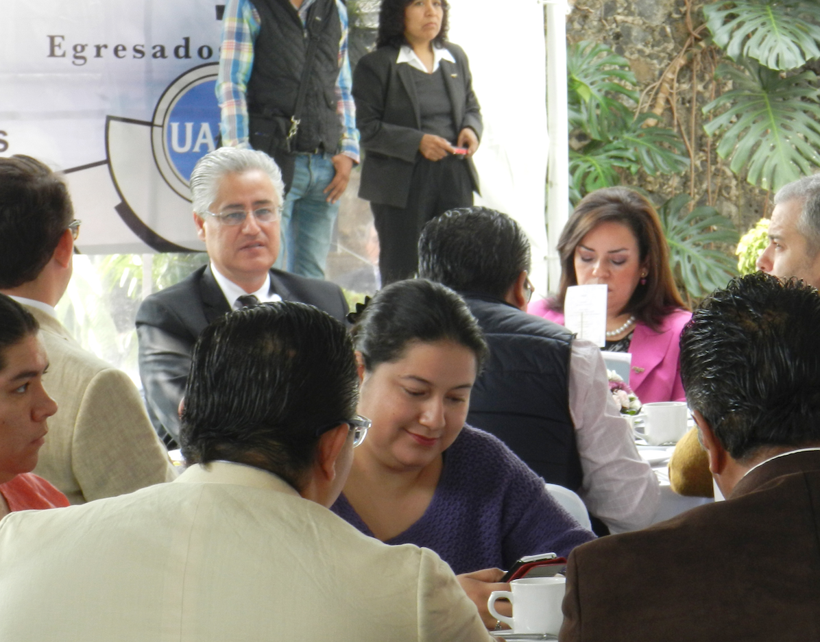 Se reúnen egresados de la UAEM