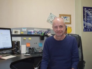 Investigan en el CIQ la quiralidad de las moléculas y su relación con el origen de la vida