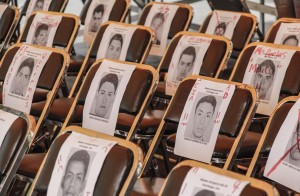 Se suma UAEM a las acciones por los 43 de Ayotzinapa
