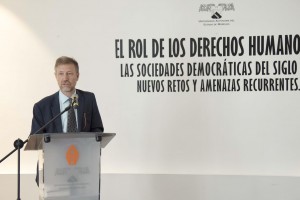 Reconoce Jan Jarab responsabilidad social de la UAEM