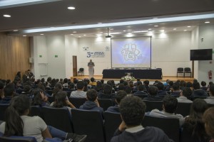 Rinde tercer informe de actividades director de la Escuela de Técnicos Laboratoristas