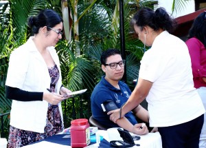Inician Patronato Universitario y el ISSSTE campaña de vacunación contra influenza