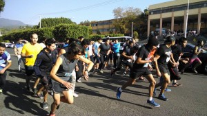 Realizan en la UAEM, carrera para celebrar el Día del Nutriólogo