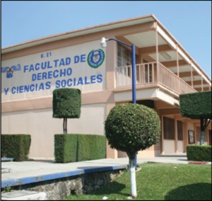 Desconoce sociedad la Constitución Mexicana, afirma académico de la UAEM