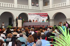 Reciben reconocimiento tres universitarias por sus aportaciones sociales
