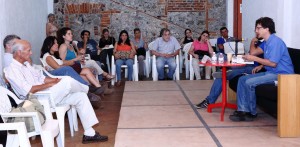 Reflexionan en torno al encuentro entre Gandhi y Lanza del Vasto