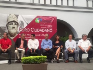 Participa rector de la UAEM en foro ciudadano