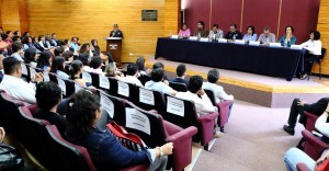 Concluyen trabajadores universitarios programa anual de capacitación