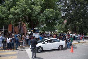 Universitarios dan muestras de solidaridad