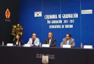 Se graduó la primera generación de licenciados en turismo de la UAEM