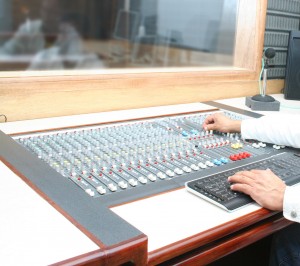Entra en vigor nuevo Código de Ética de Servicios Públicos de Radiodifusión en la UAEM
