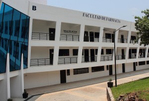 Fortalece Facultad de Farmacia vinculación con empresas