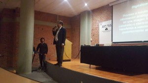 Presenta conferencia director de TV UNAM