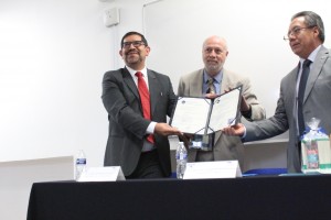 Recibe Licenciatura en Farmacia de la UAEM constancia de acreditación de calidad