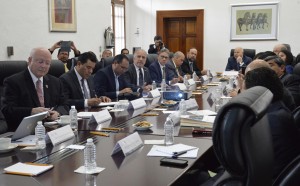 Asiste rector de la UAEM a reunión de seguimiento a gestiones para rescate financiero