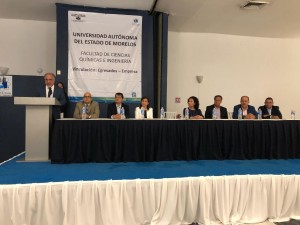 Promueve la FCQeI vinculación de egresados con empresas