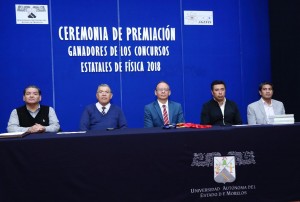 Reconoce UAEM a estudiantes ganadores de concursos de física