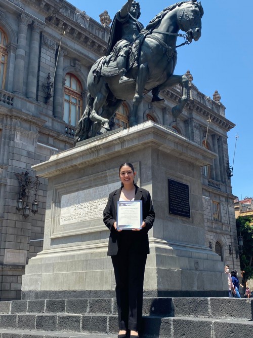 Obtiene egresada de la UAEM mérito a la Excelencia Académica